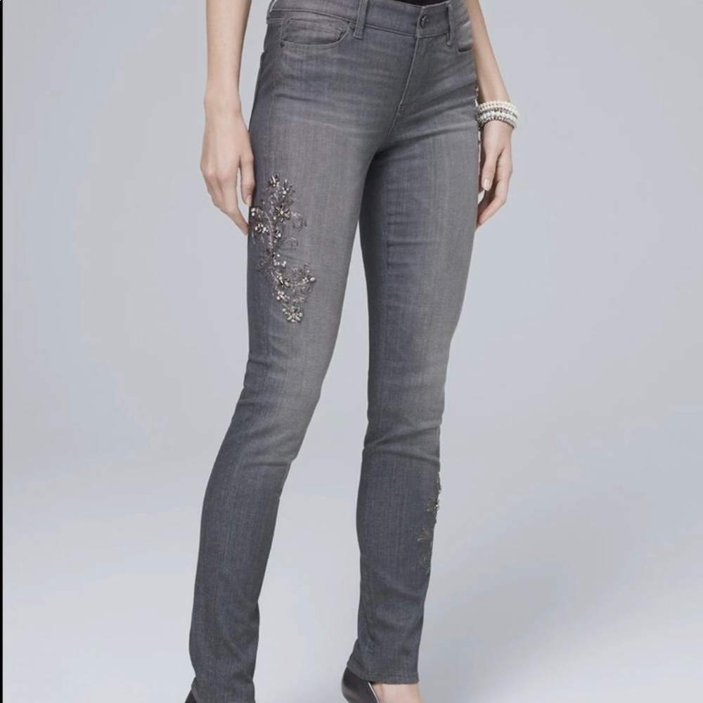 NWT WHBM Gray Classic Rise Slim Scroll
Embellished Skinny Jeans Size 12